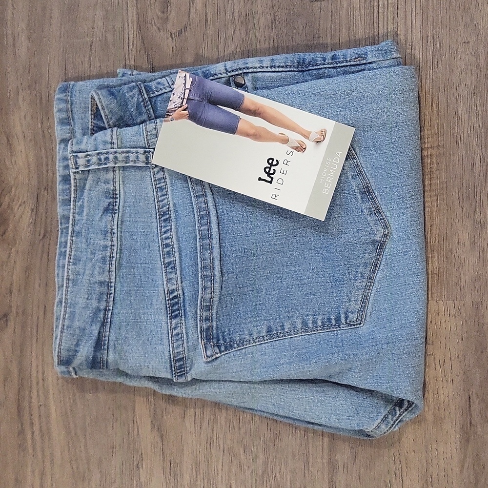 Lee Women's 10M Midrise Bermuda Short Blue Denim Jean New - Picture 5 of 5